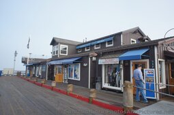 Old Wharf Trading Co. at Stearns Wharf.jpg