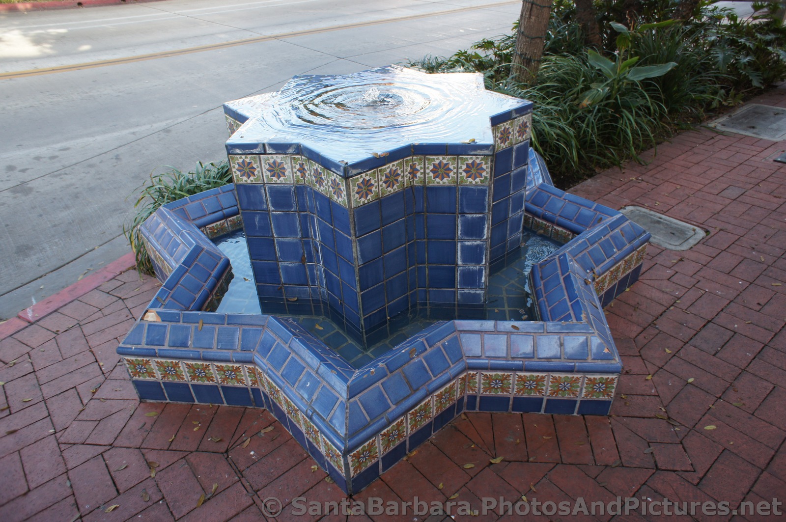 6 Point Star Fountain on State St Santa Barbara.jpg