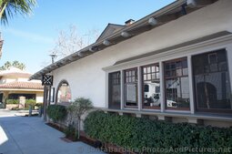 Arlington Tavern on Victoria St Santa Barbara.jpg