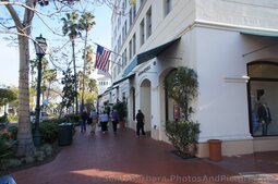 Banana Republic on State St Santa Barbara.jpg