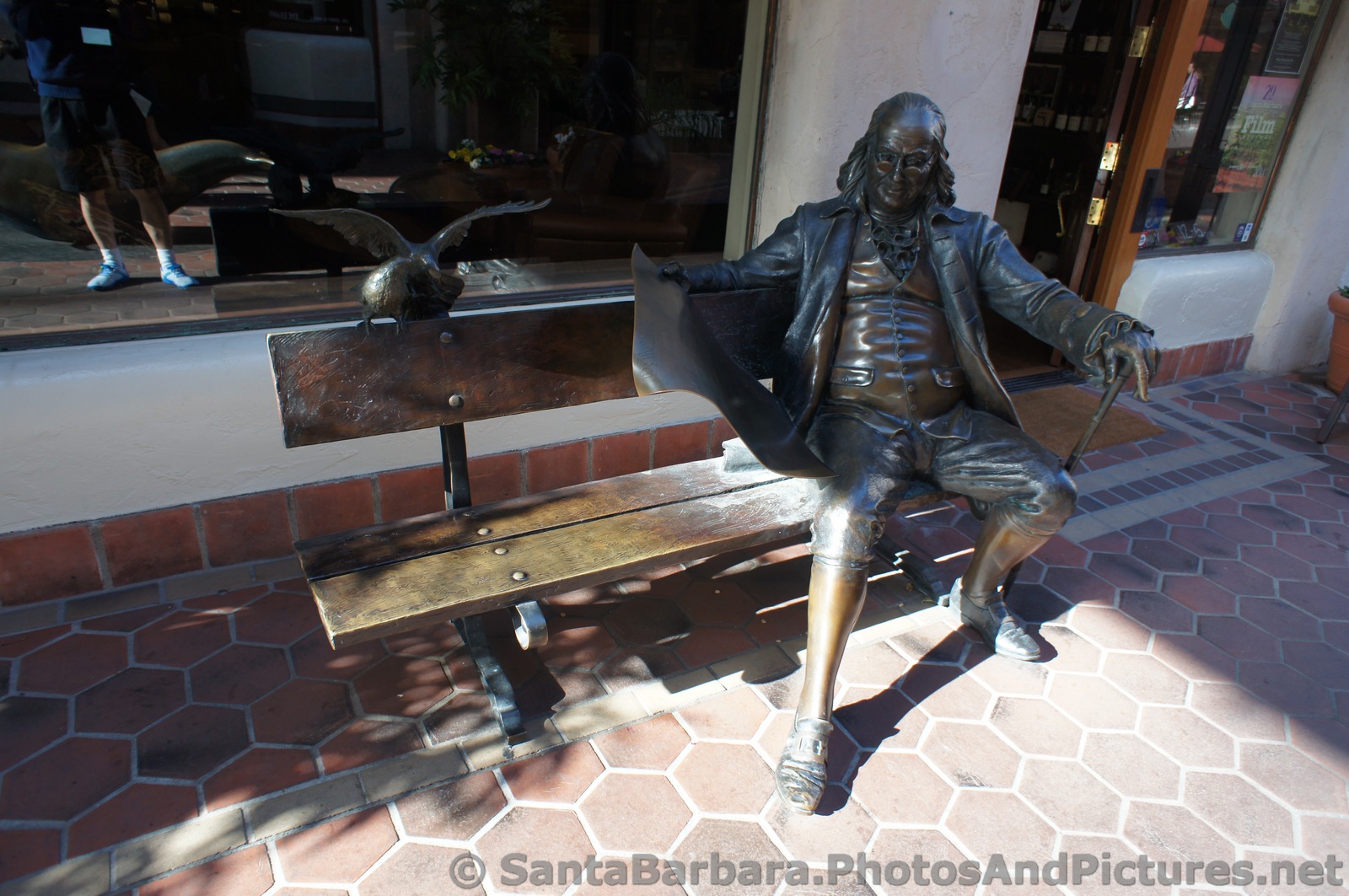 Benjamin Franklin Sculpture at La Arcada Santa Barbara.jpg