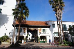 Entrance to El Paseo Restaurant & Shops Santa Barbara.jpg