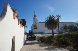 Tower on top of Arlington Theater in Santa Barbara.jpg